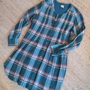 Long, Green Plad Button-down Shirt